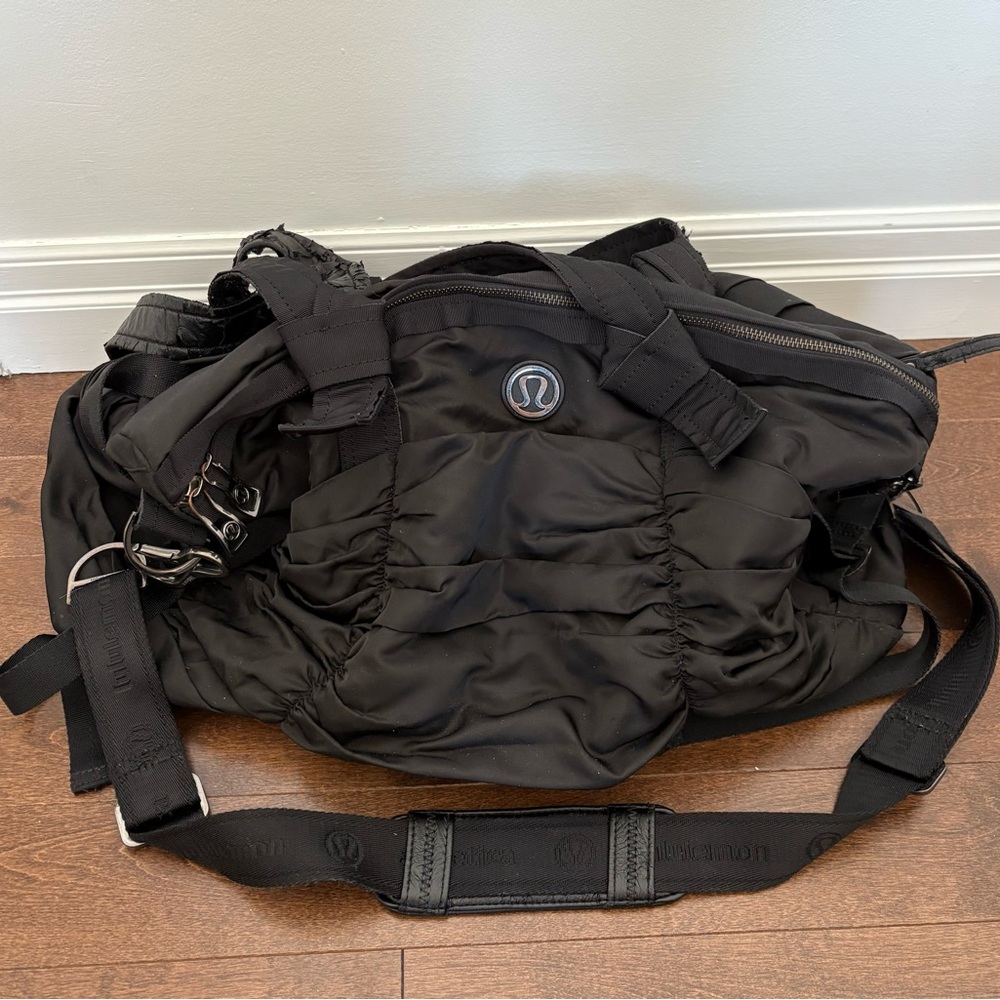 lululemon athletica RARE Black Duffle/travel Bag